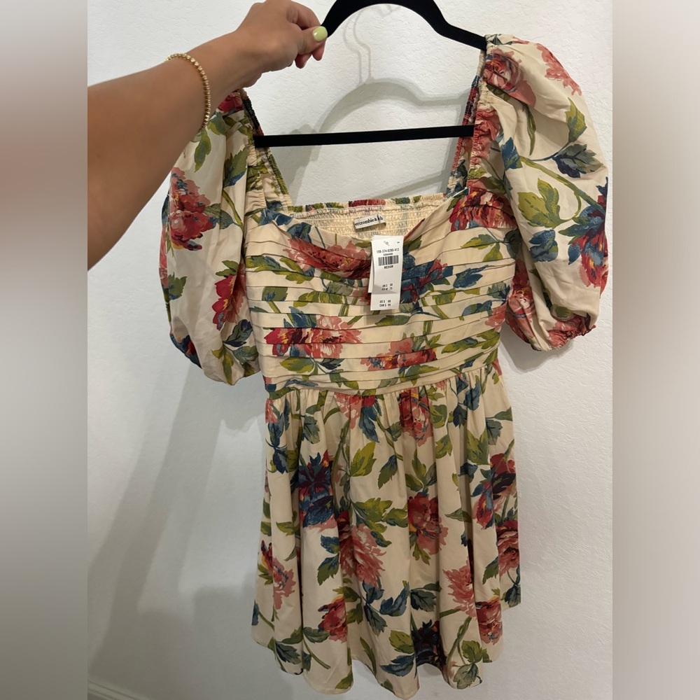 Abercrombie & Fitch Cream Floral Puff-Sleeve Mini Dress with Square Neck - Picture 3 of 3